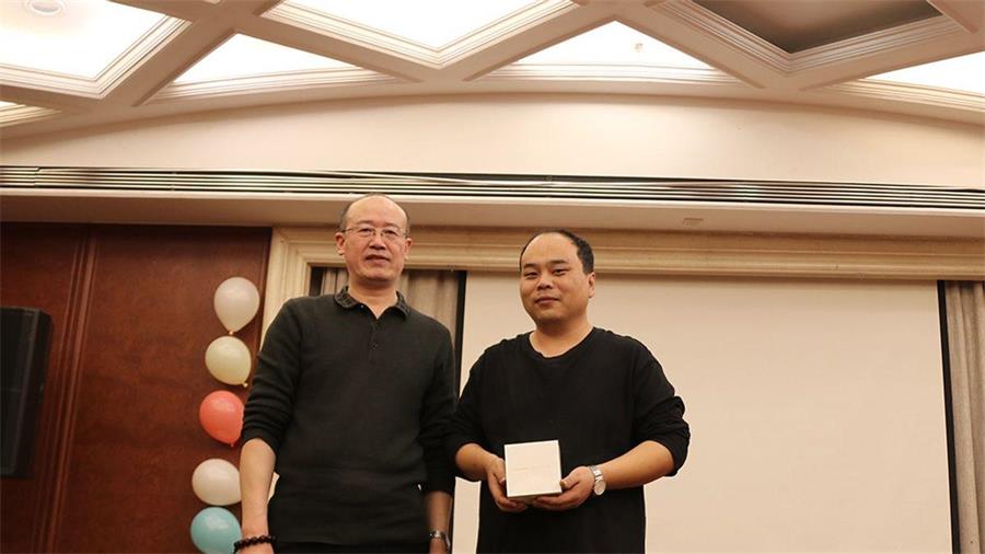 勇毅進(jìn)取，順風(fēng)飛揚(yáng) | 2023年 藍(lán)鵬測控年會(huì)  幸運(yùn)抽獎(jiǎng) 一等獎(jiǎng) 華為手表